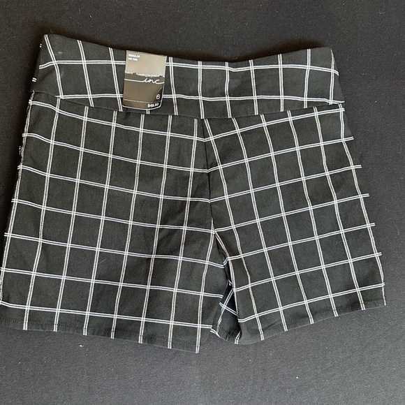 INC International Concepts High Waist Black and White Shorts - Picture 2 of 5